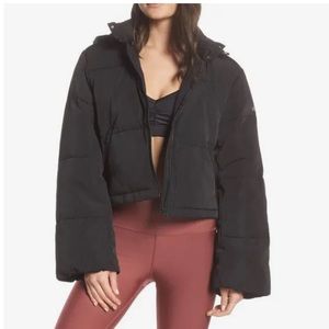 Alo cropped puffer jacket - really good condition